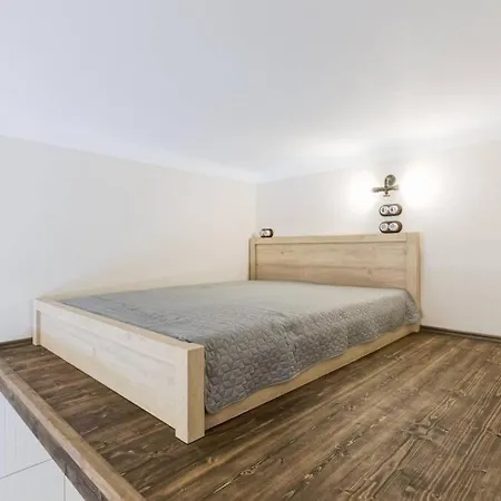 Center Loft 아파트